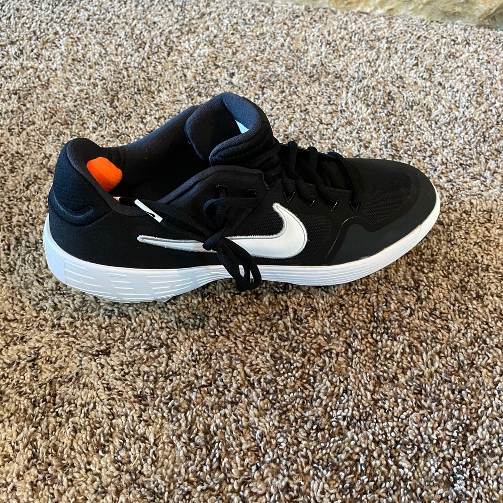 Men’s Nike Baseball cleats.